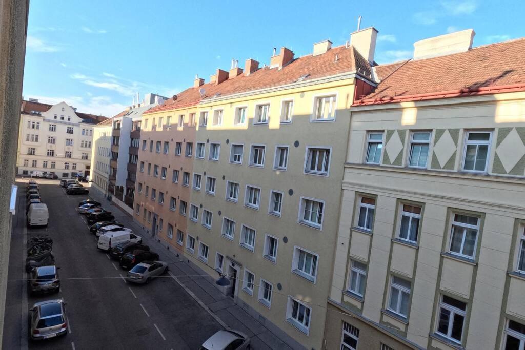 Vienna: Cozy 2-Room Apt. Buitenkant foto